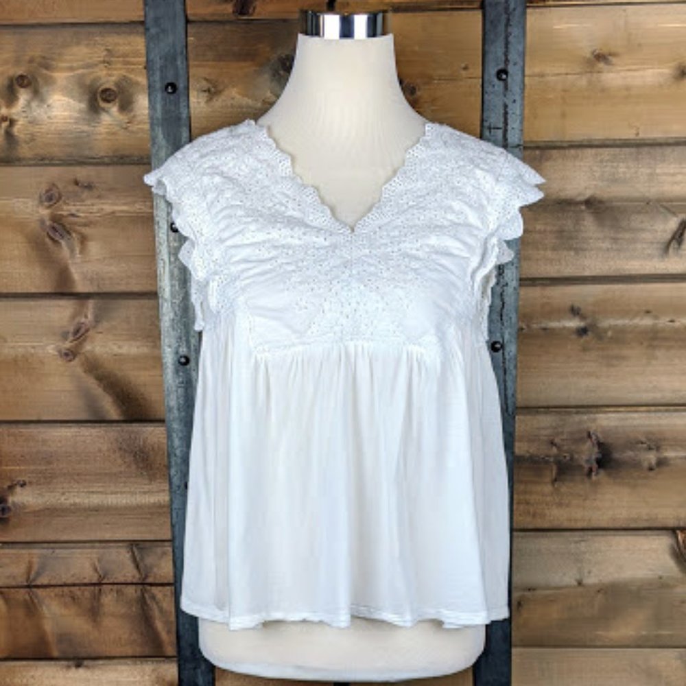 Cupio White Eyelet Babydoll V-Neck Top - S/P